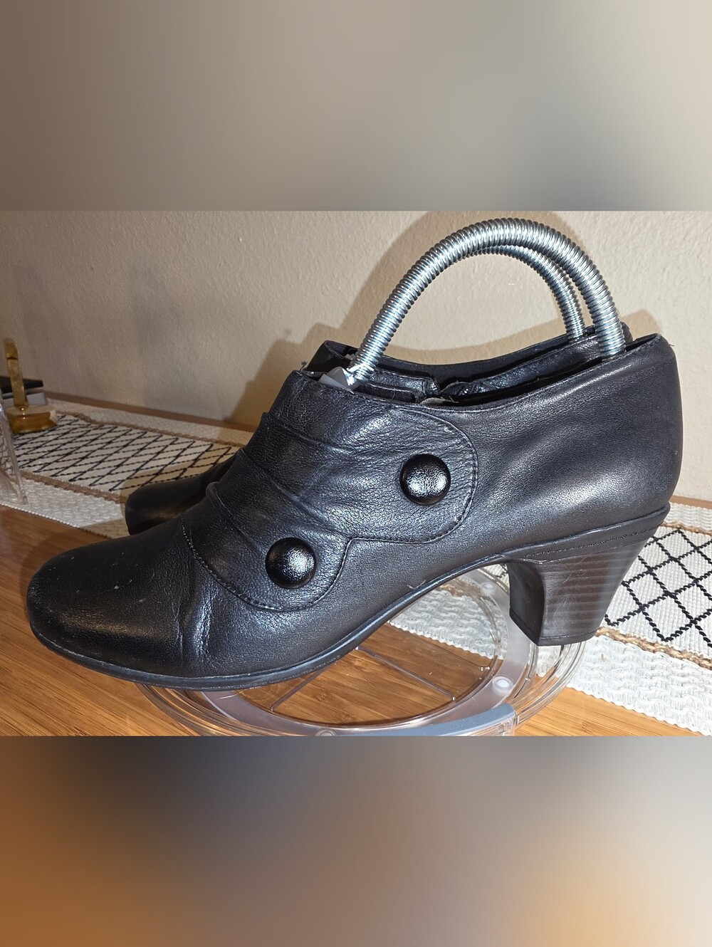Michelle D Black Leather Button-Accent Low Heel Booties Size 11